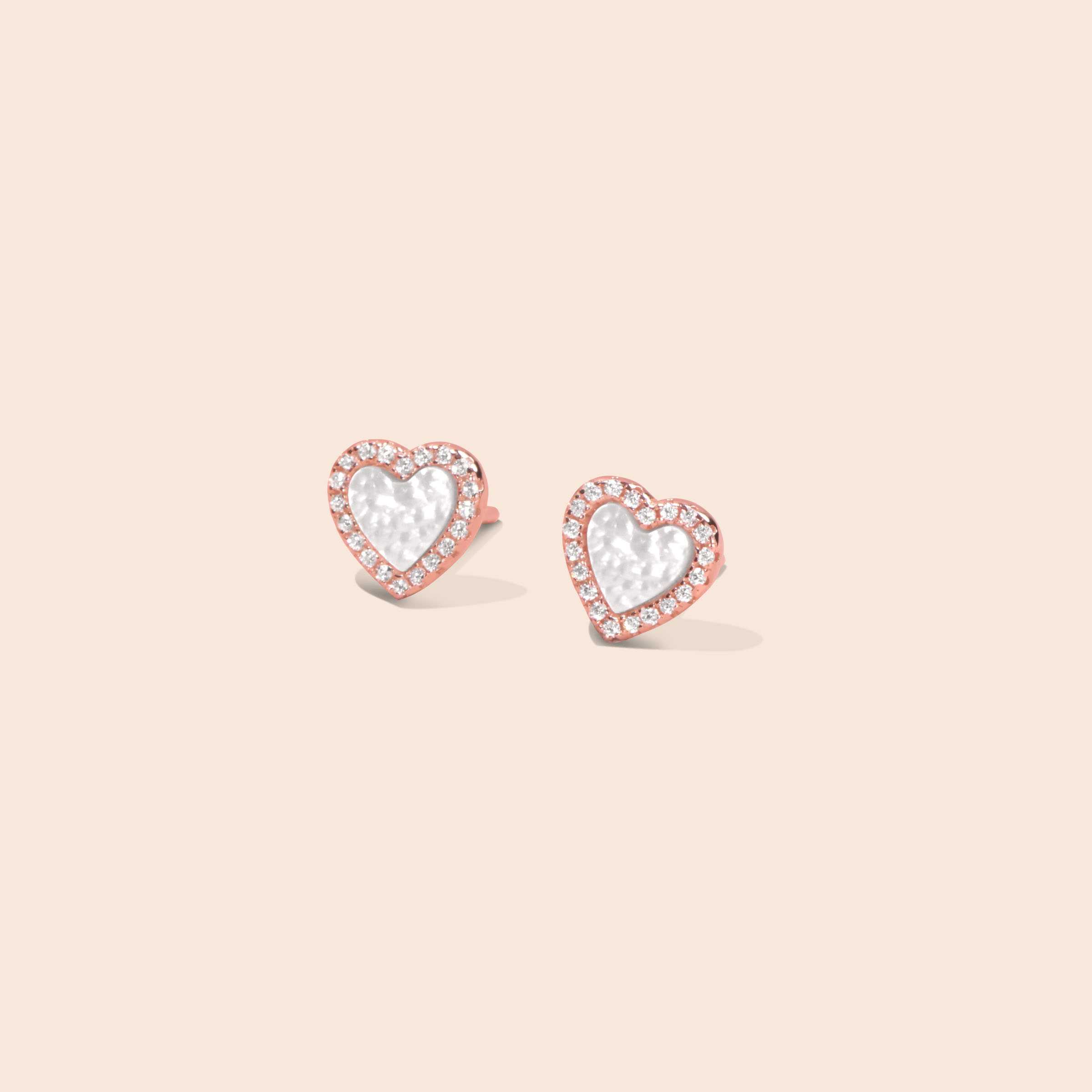 GEMMAPIECE ต่างหูแป้น Heart Madame Pearl Stud Earring
