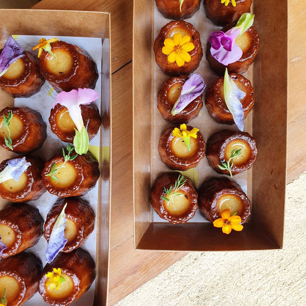 Floral canelé 