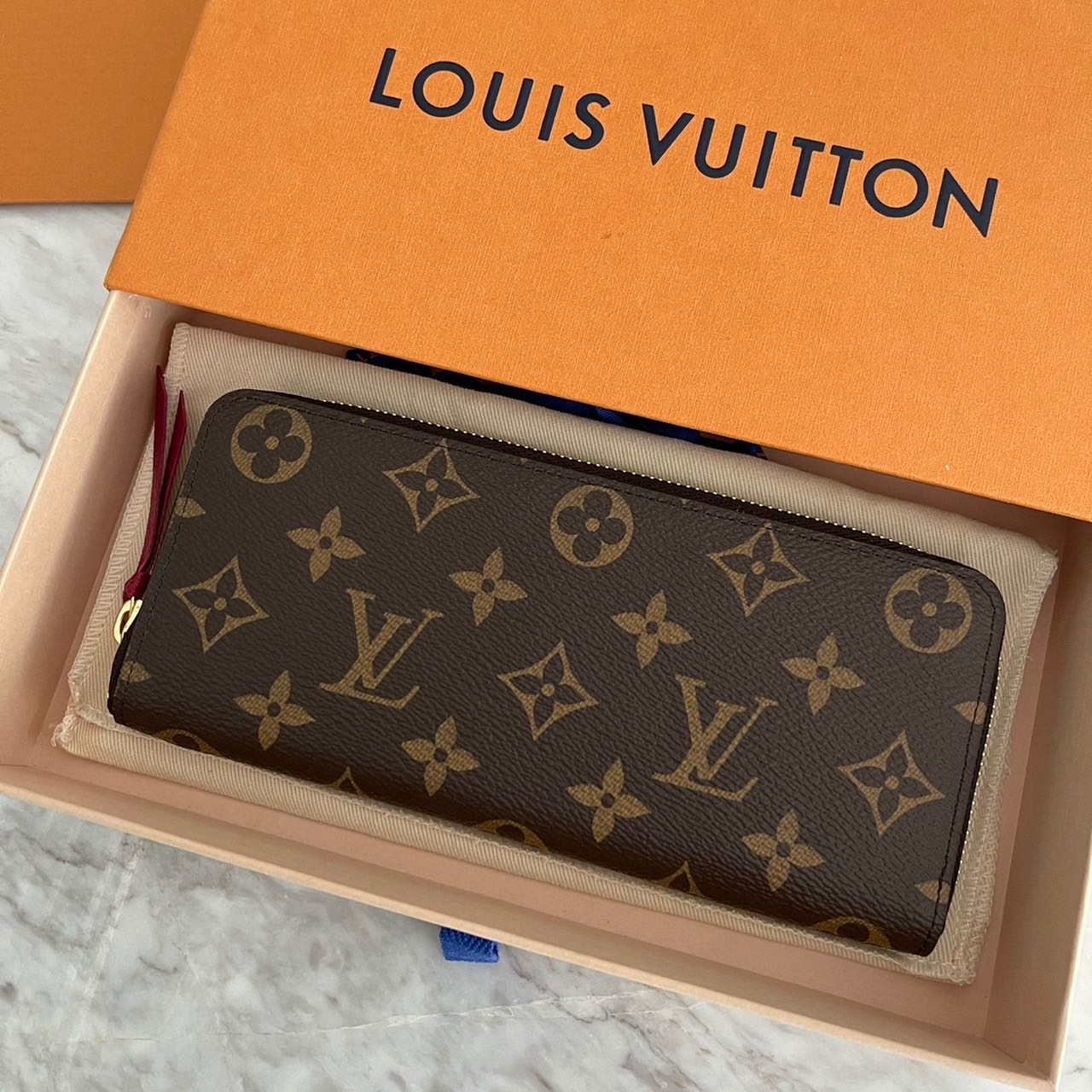 New Lv Clemance Microchip wallet