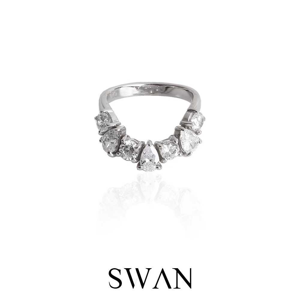 Ava Ring