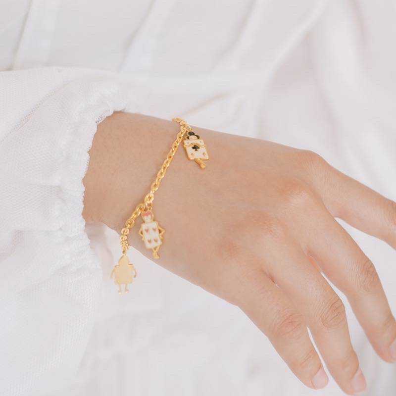 Wonderland Bracelet / สร้อยข้อมือจี้รูปมนุษย์ไพ่