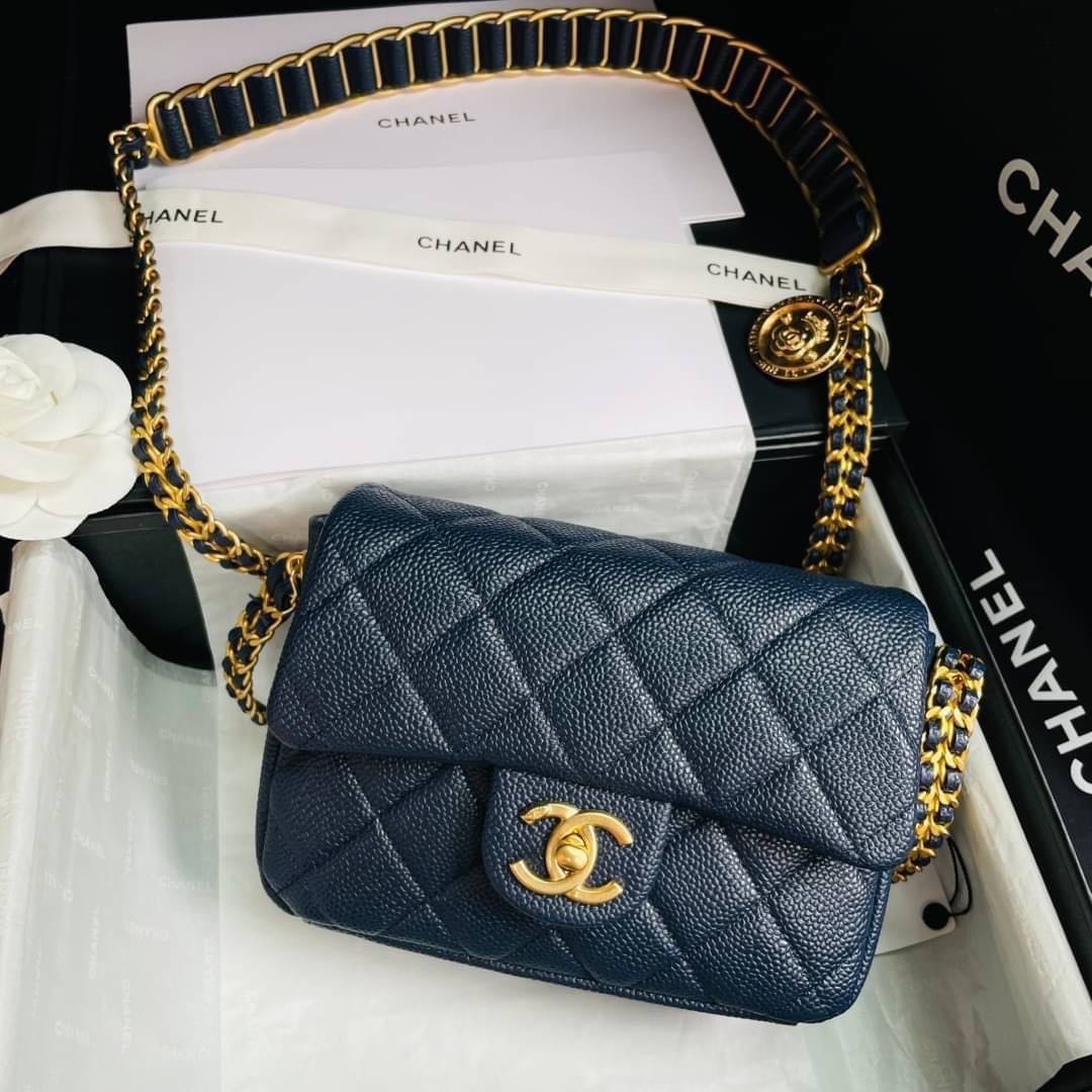 Chanel Classic 21A Bag