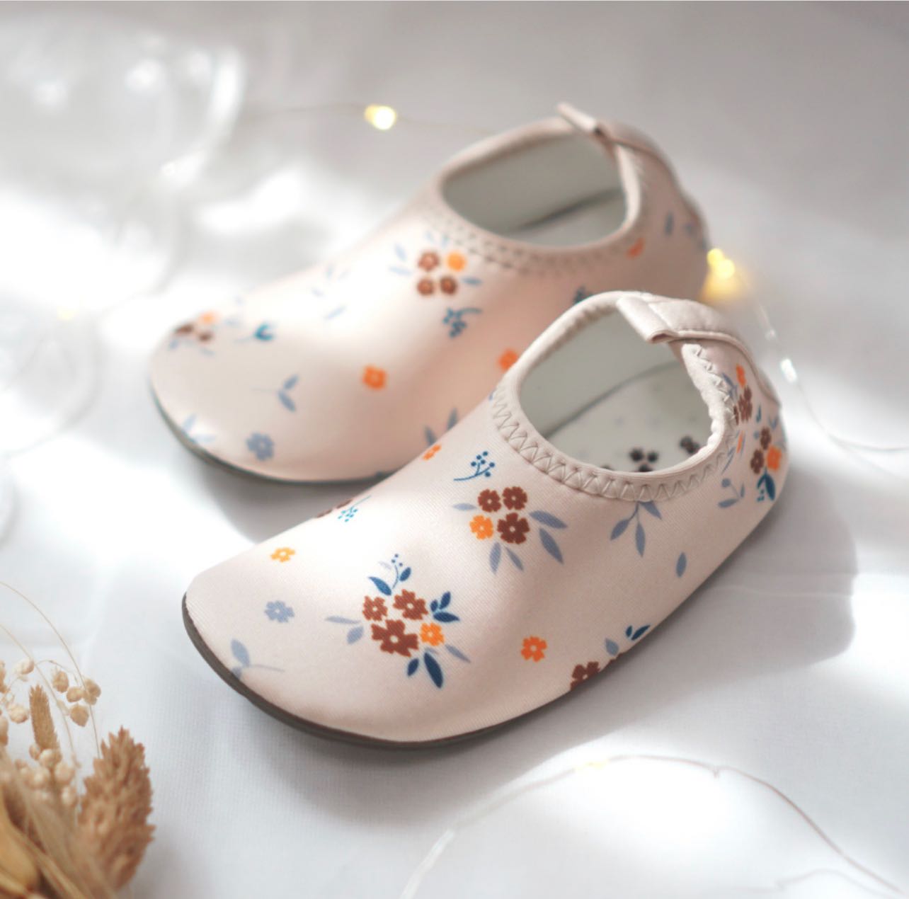 Aqua shoe flower beige 