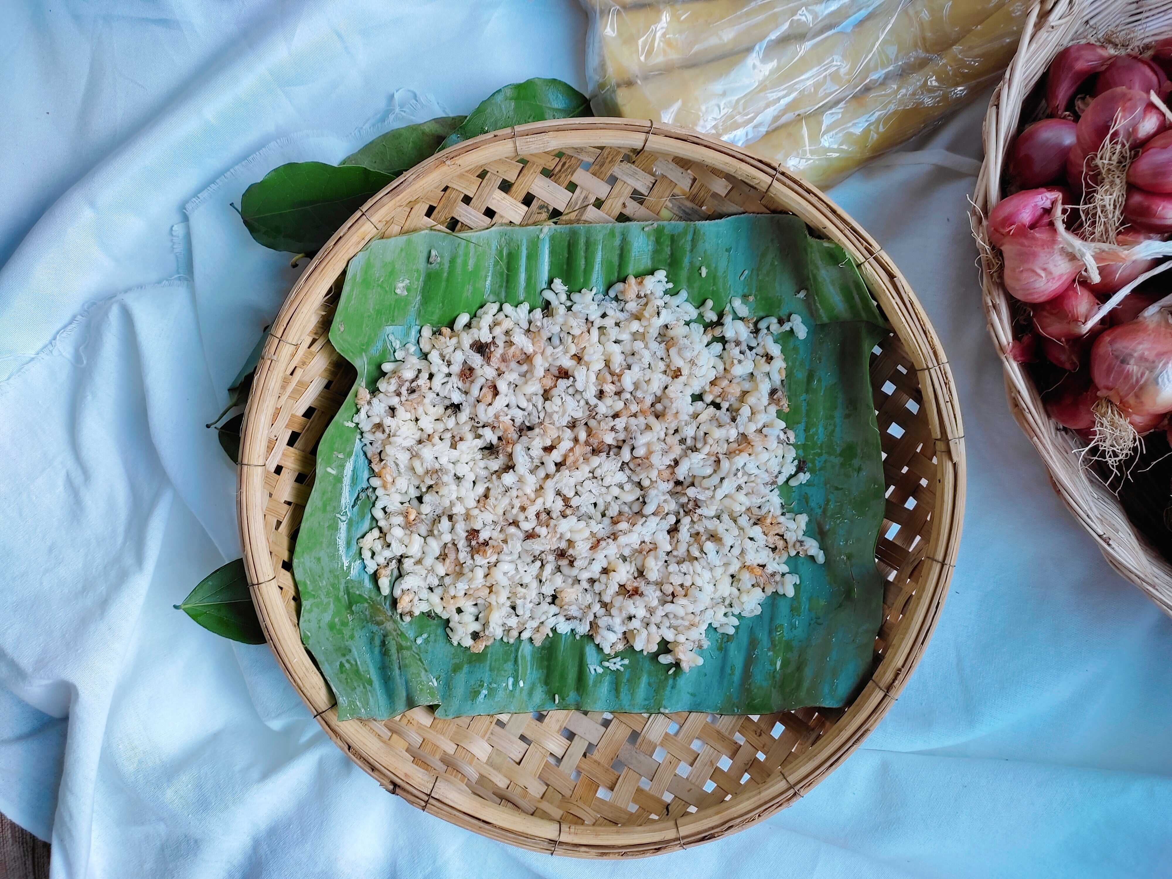 ไข่มดแดง (100g)