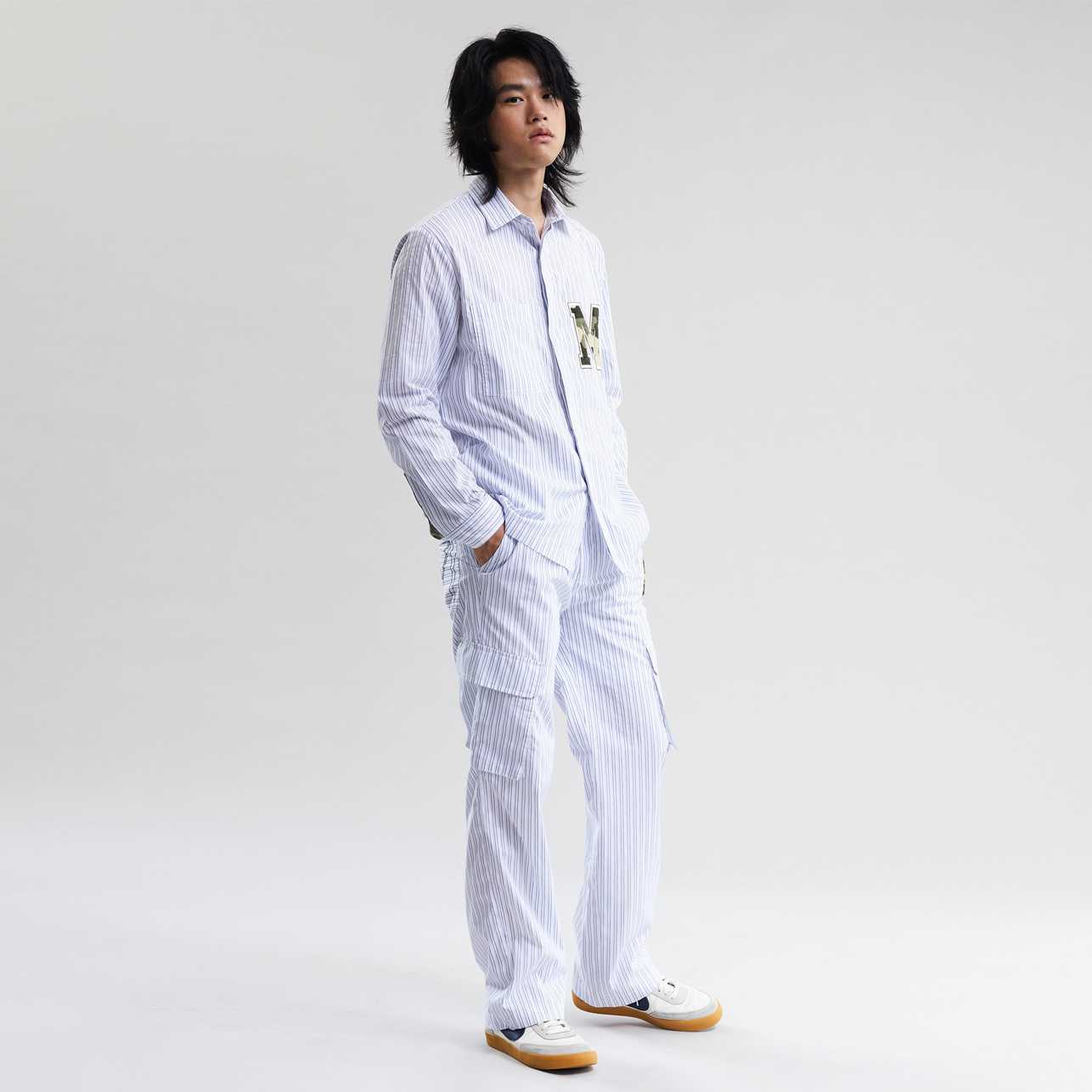 [MOO 5/22] Casual blue camo M striped cargo pants