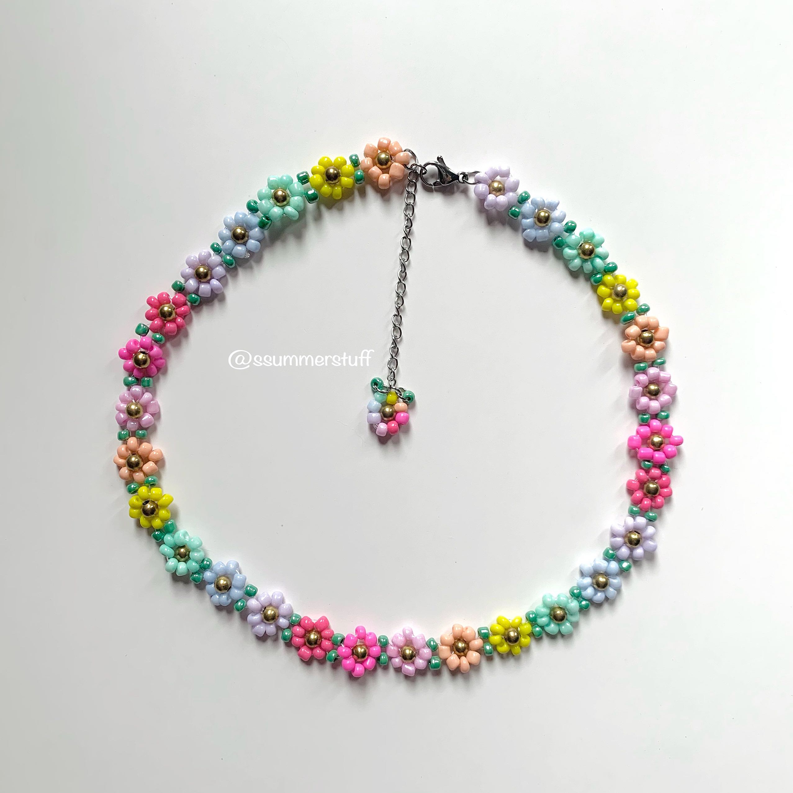  Chamomile garden beaded necklace in pastel tone🌈💘🧩