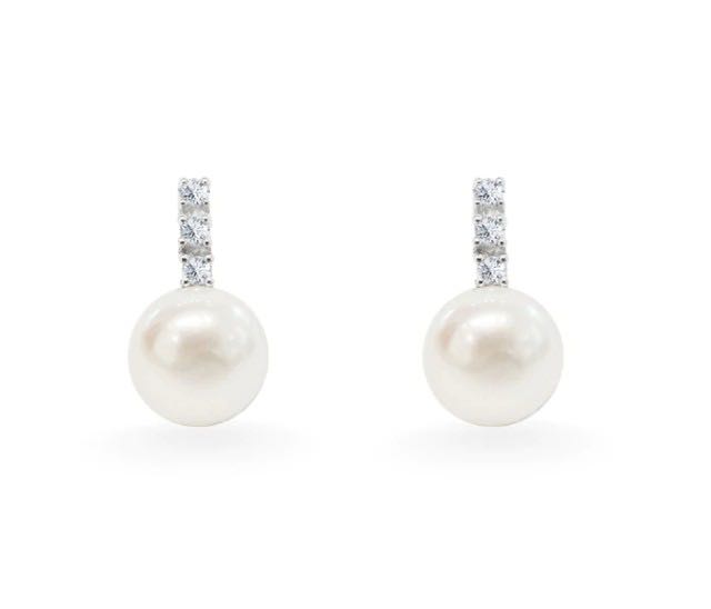 Tiny Diamond Pearl Earring