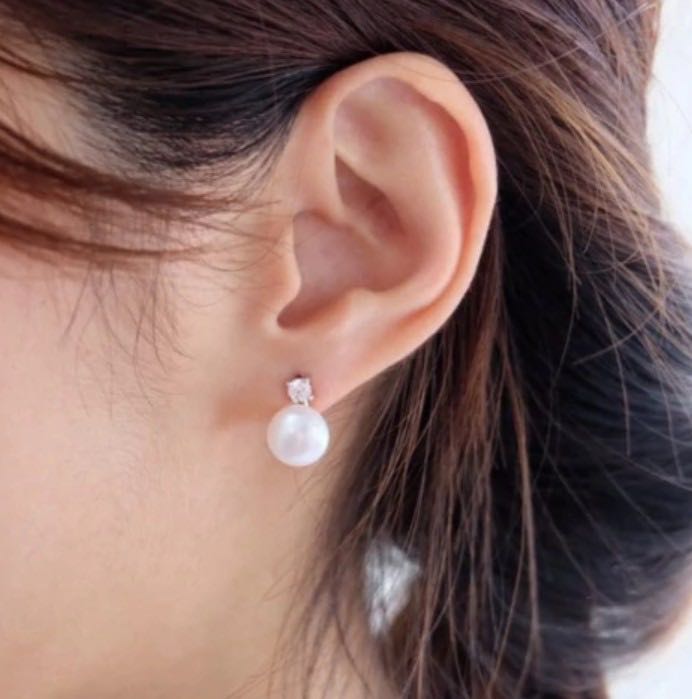 Single Diamond Pearl Earring