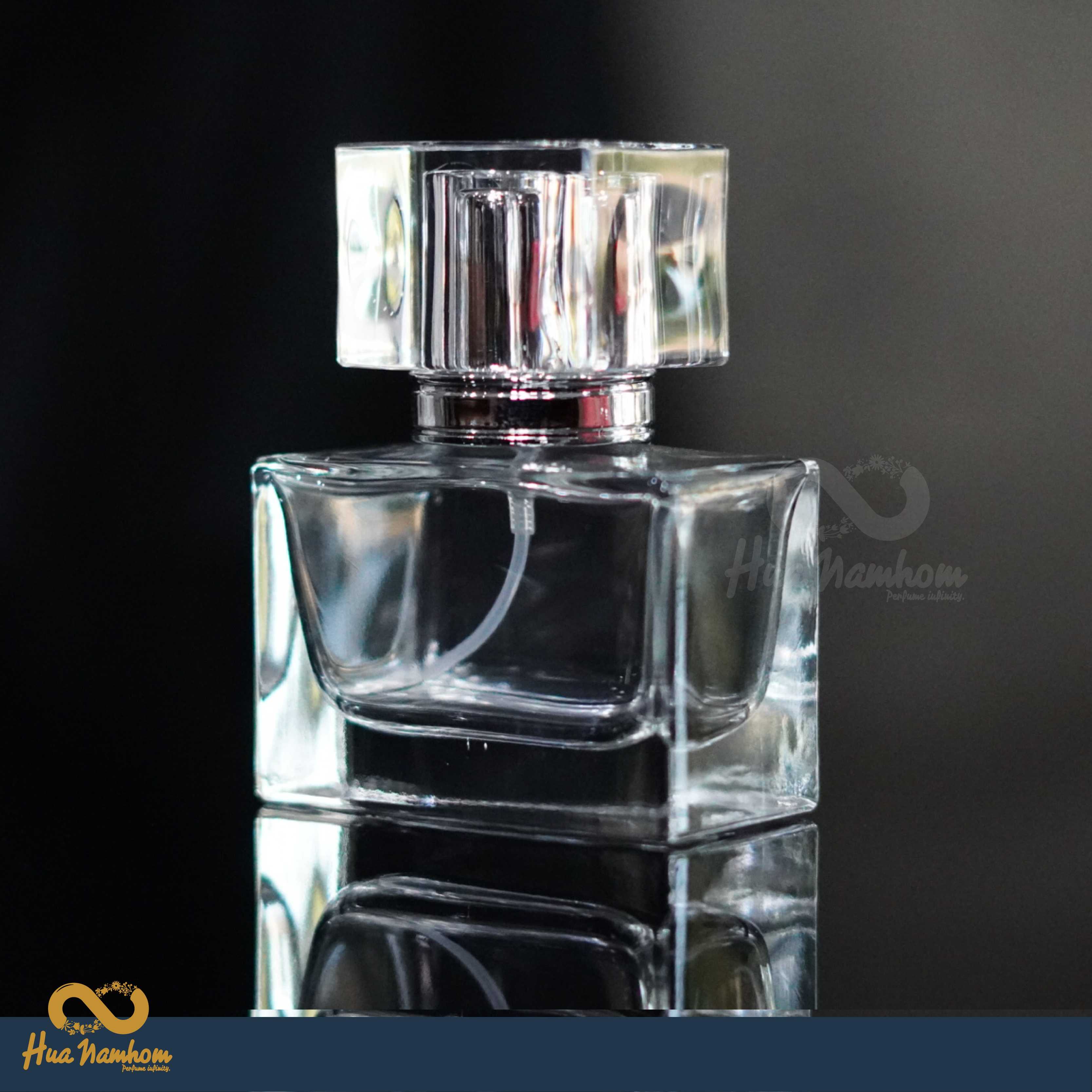 ขวดสเปรย์ทรงฟิน สี่เหลี่ยมฝาสีเงิน,ทอง ปริมาณ 30ml