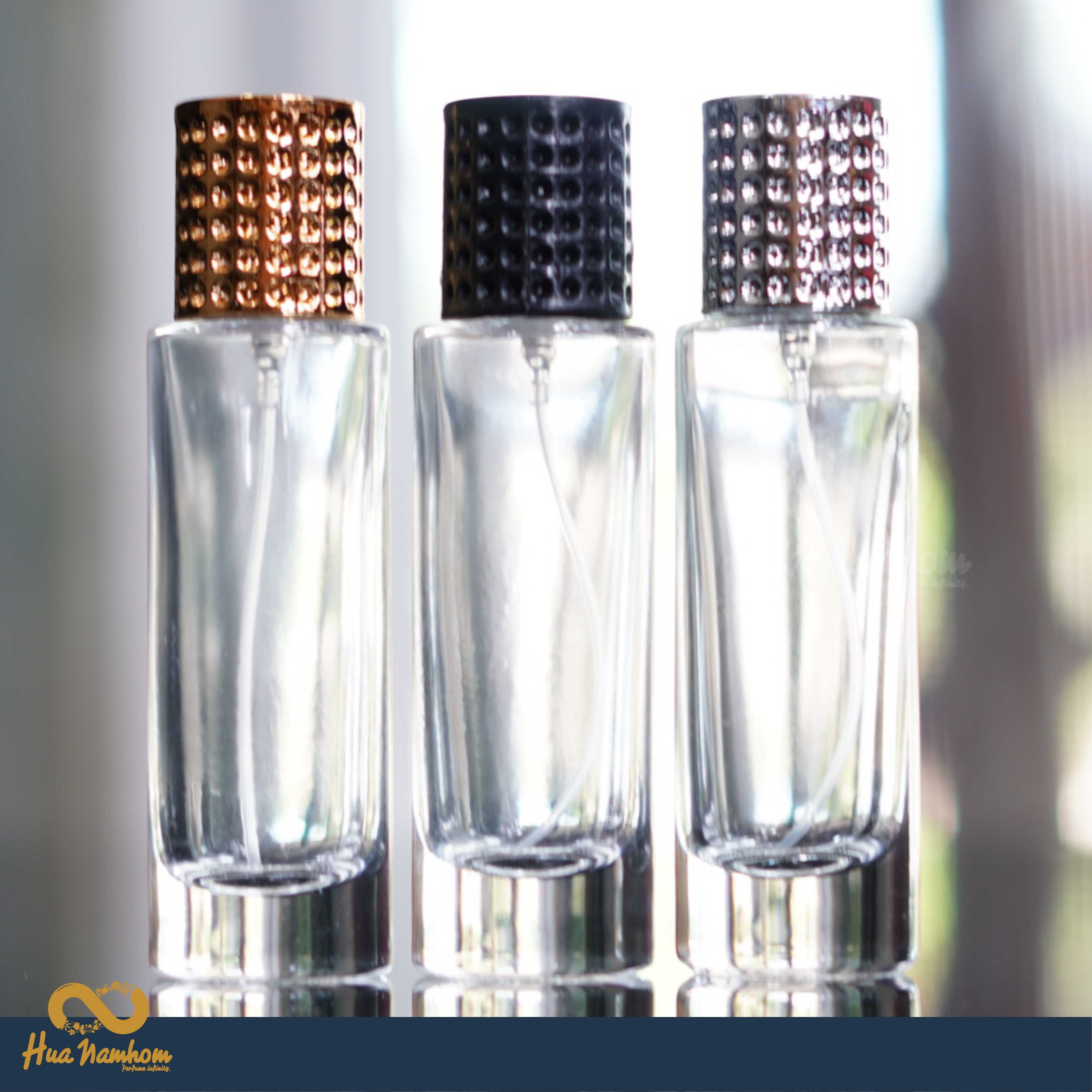 ขวดสเปรย์แก้วใสฝาไฮพลาสติกสีดำ,เงิน,ทอง ปริมาณ 30ml