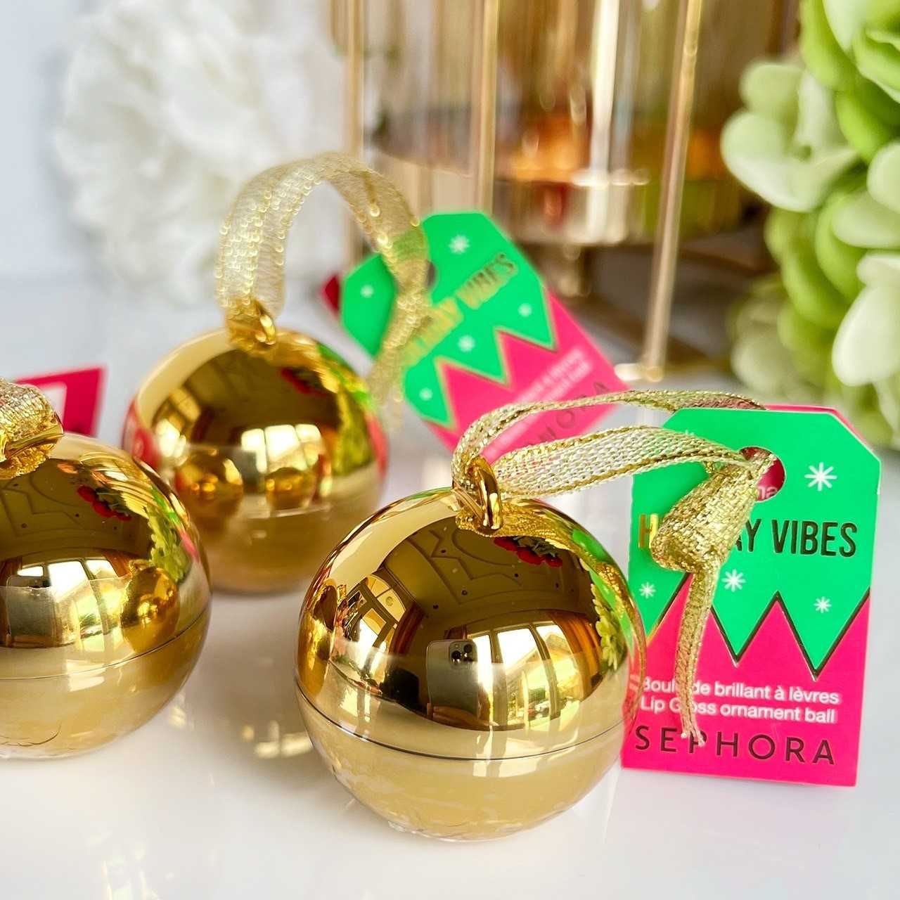 ลิปบาล์ม  Lip Gloss Ornament Ball ( Sephora Collection Mini Holiday Vibes )