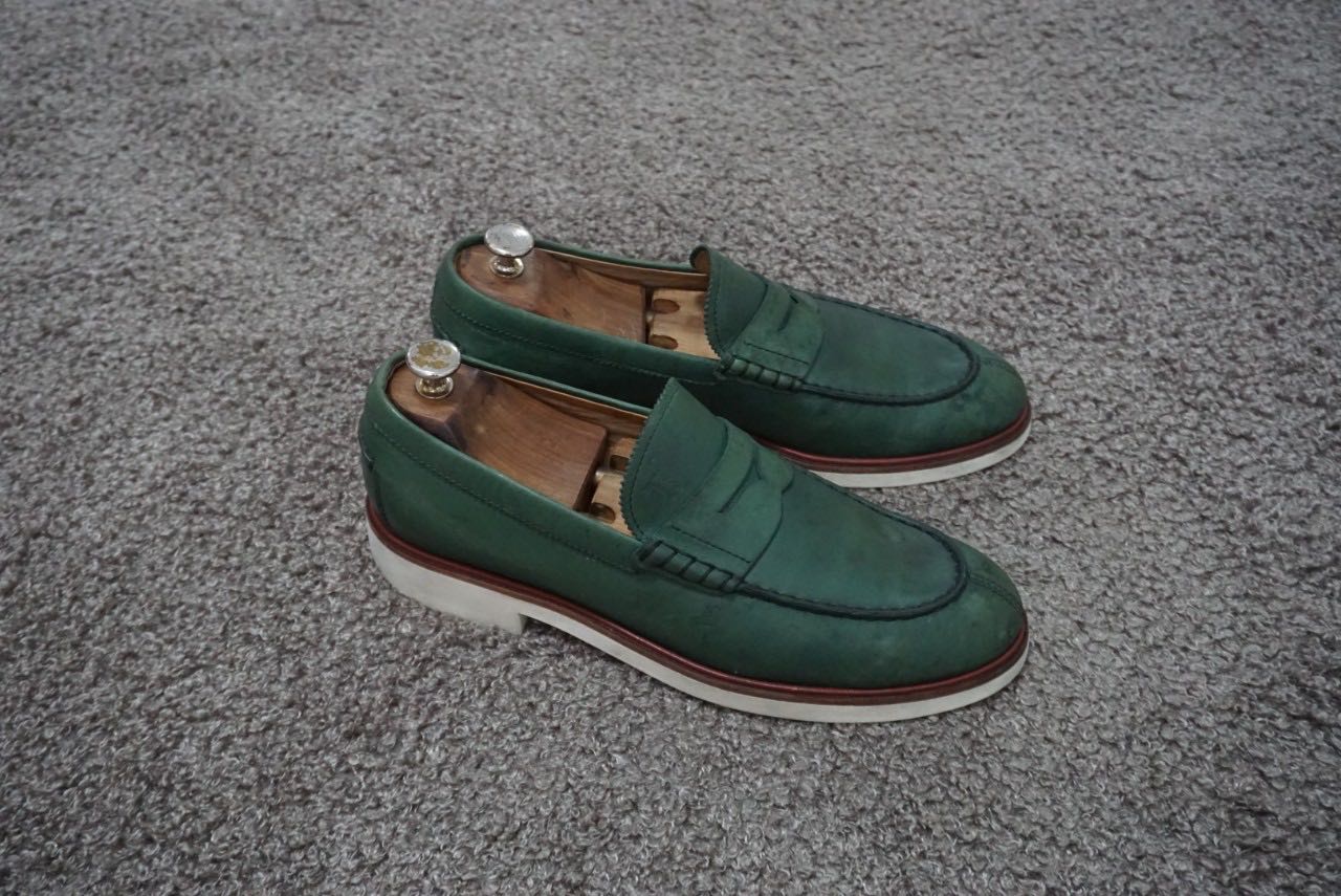 TOD'S LEATHER LOAFER size 7.5