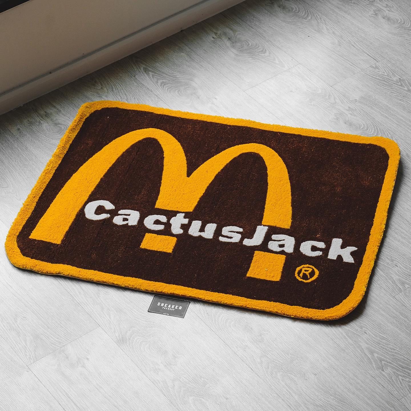 Travis Scott x Mc Donald’s  CJ Arches INV Rug