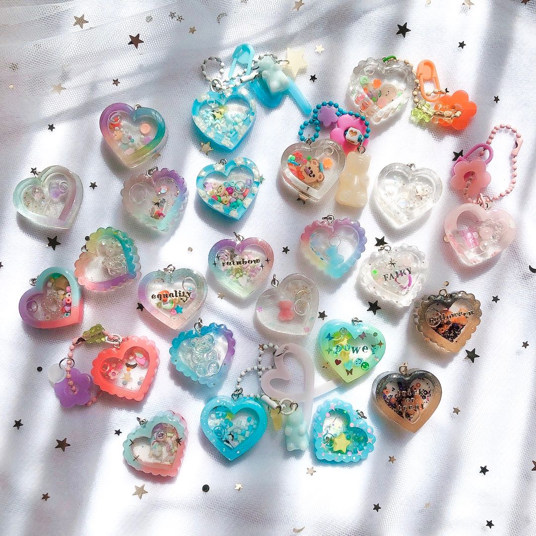 Keychain : พวงกุญแจเรซิ่น size S (มี 20 แบบให้เลือก)