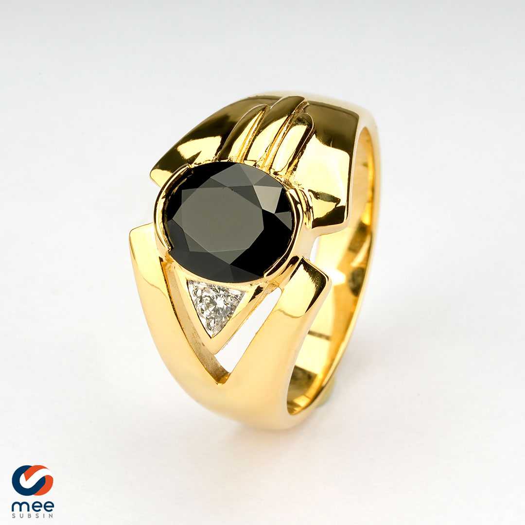 แหวนนิล (Black Spinel) ประดับเพชร 0.05 กะรัต น้ำ 97 ตัวเรือนทองคำ 18K [RG0055]
