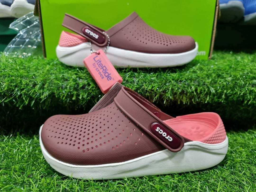 CROCS ผู้หญิง 37-40