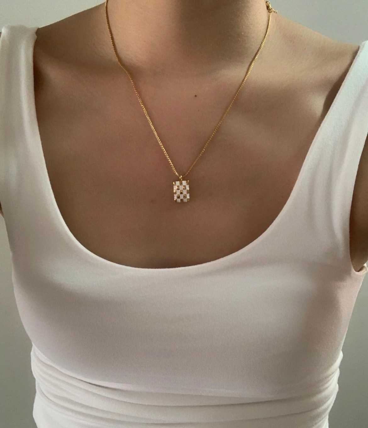 Bemet square white pendent