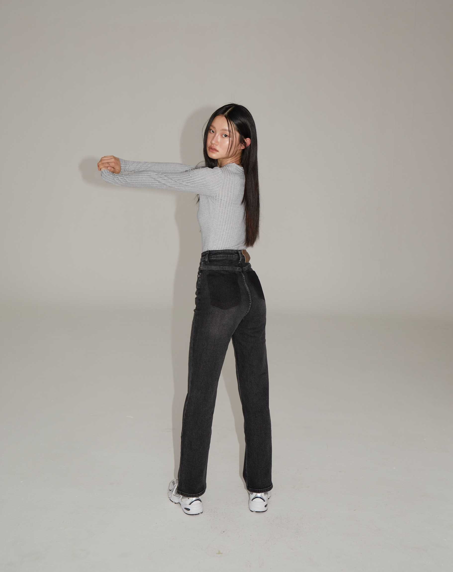 Curved classy regular straight no.3 - CCRS.3 - Wash black  - 552