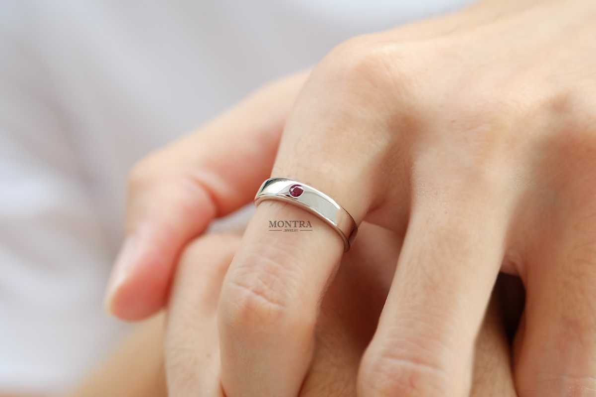 [Pre-Order] แหวนพลอยแท้ แหวนเงินแท้ S925 แหวนผู้ชาย แหวนโกเมน by Montra Jewelry