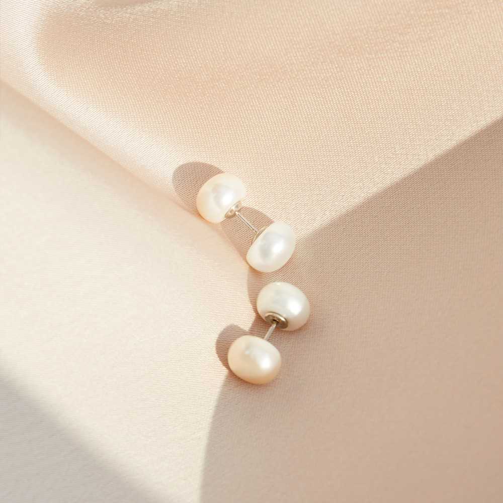 Double Pearl Earring