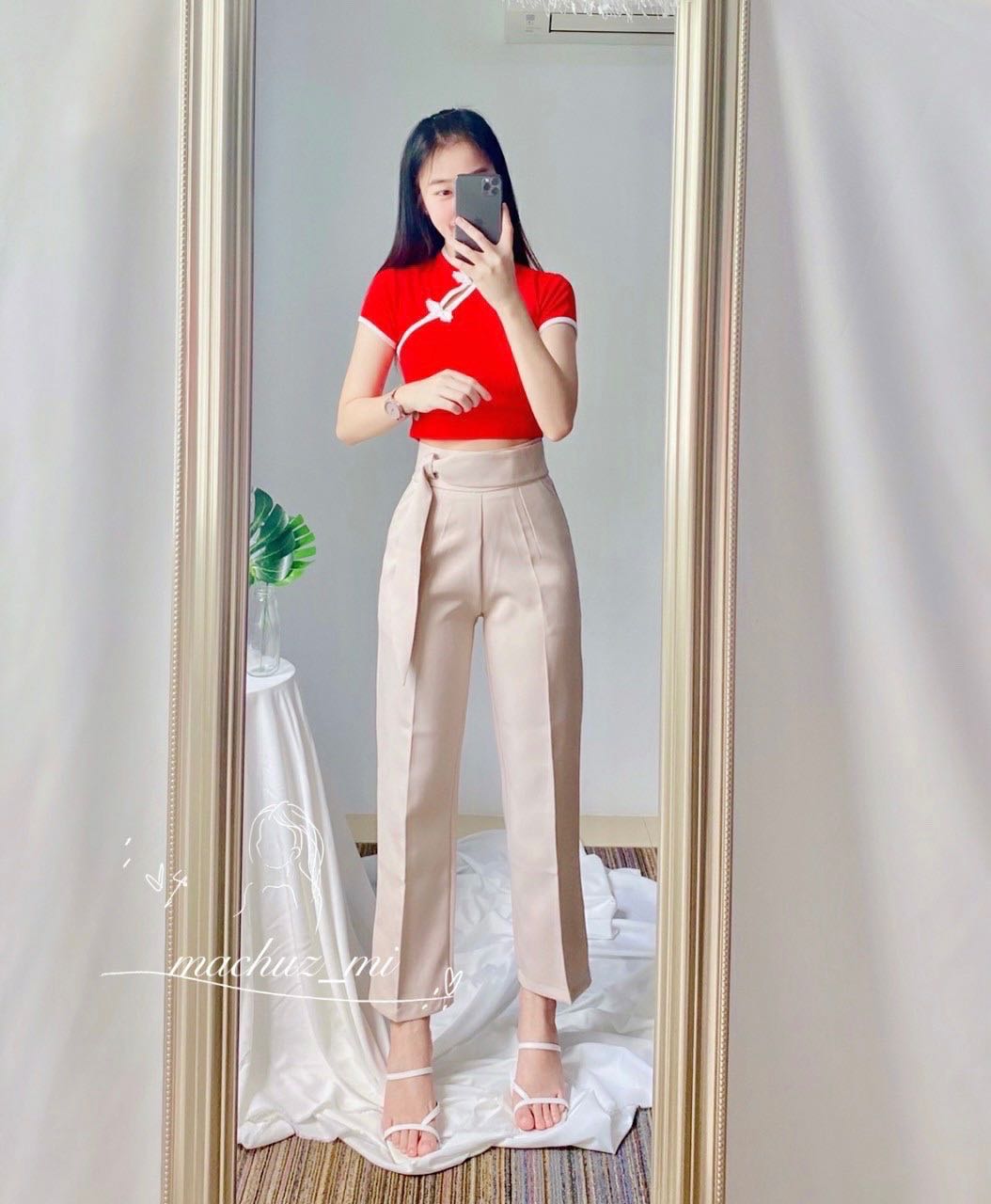 𝑪𝒖𝒕𝒆 𝒑𝒂𝒏𝒕𝒔 🌸🍃กางเกงขากระบอกเล็ก แต่งโบว์คาดข้าง รุ่นนี้เนื้อผ้าดีมากค่ะ