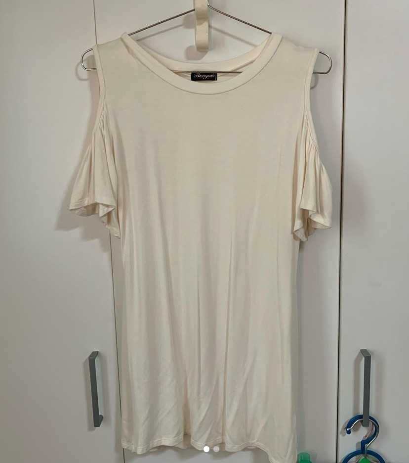 เสื้อโชว์ไหล่