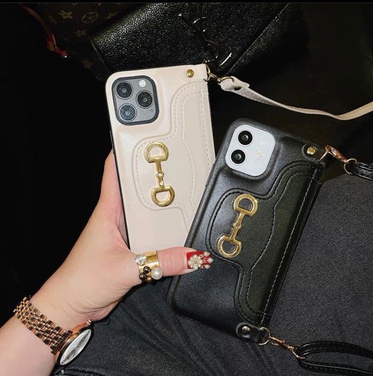 เคสโทรศัพท์ IPhone12 promax สีขาว (ไม่มีสาย)
