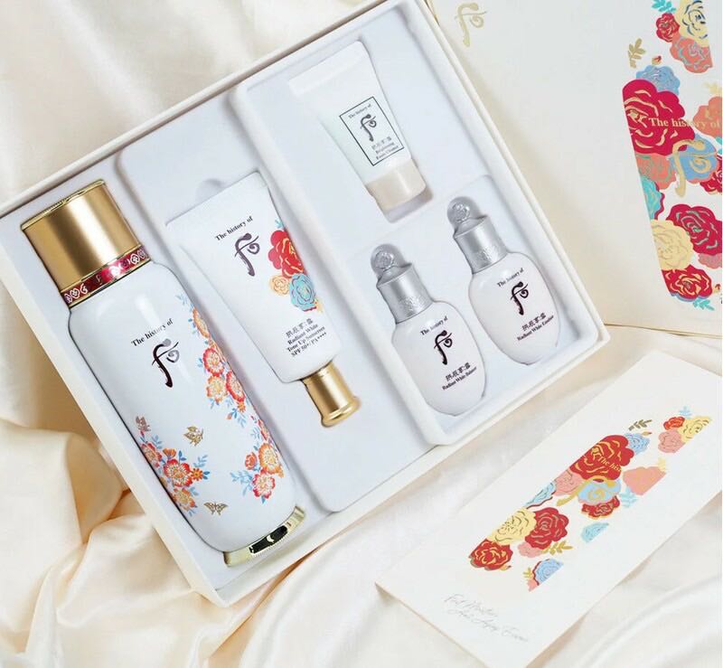 The History of Whoo Bichup First Moisture Anti-Aging Essence Special Set
