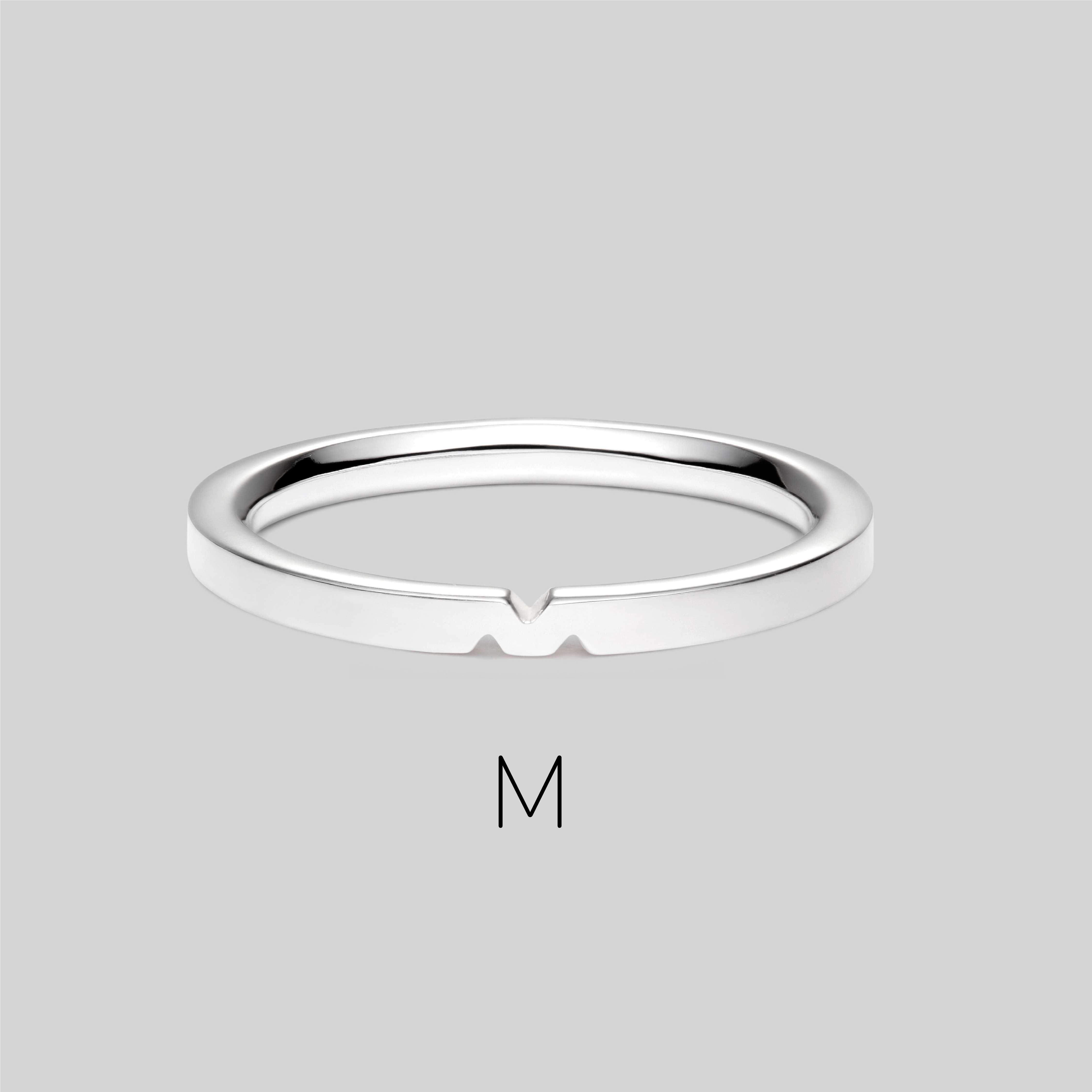 M & W Alphabet Ring