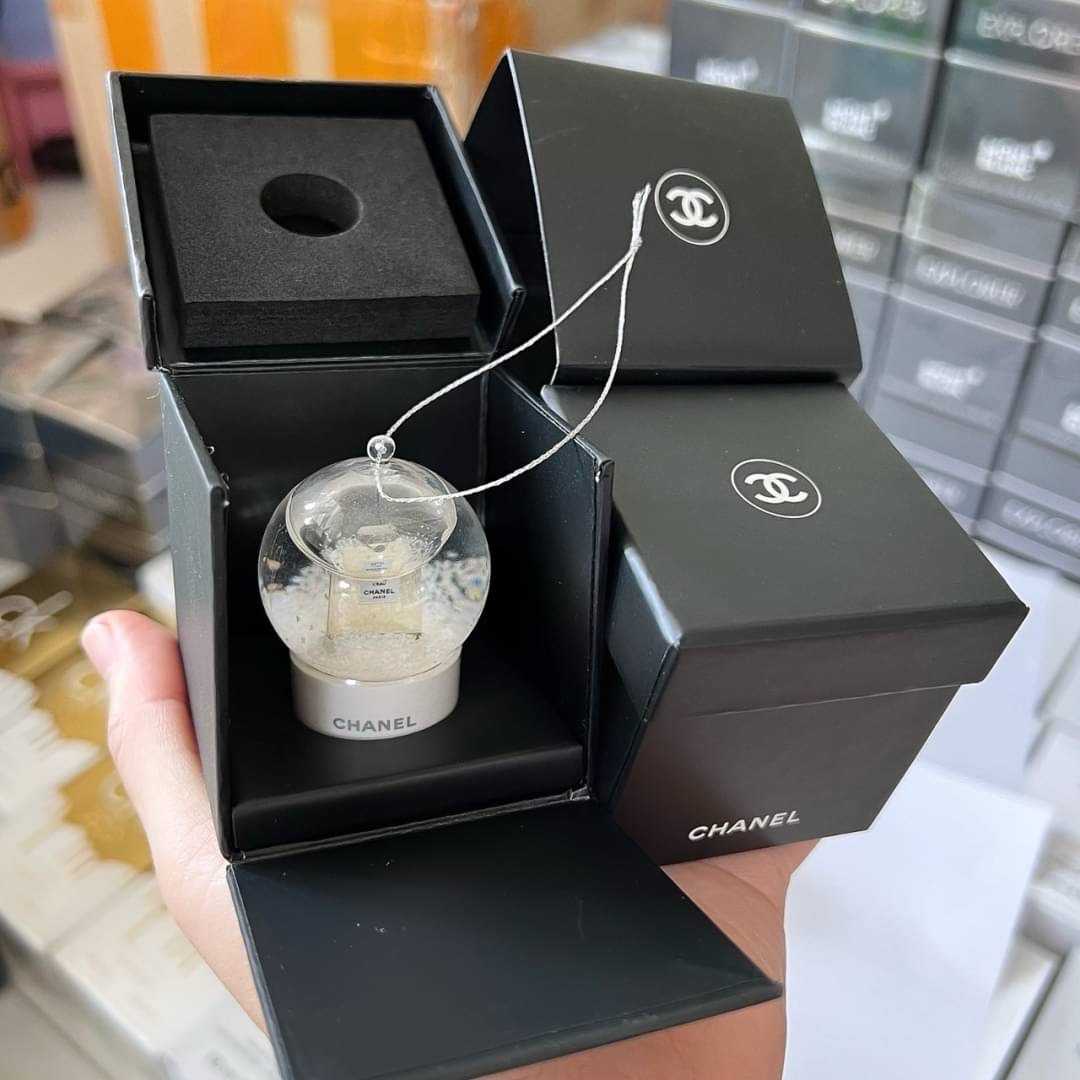 Chanel Christmas Snowball Mini ( No.5 L'eau ) แบบแขวน
