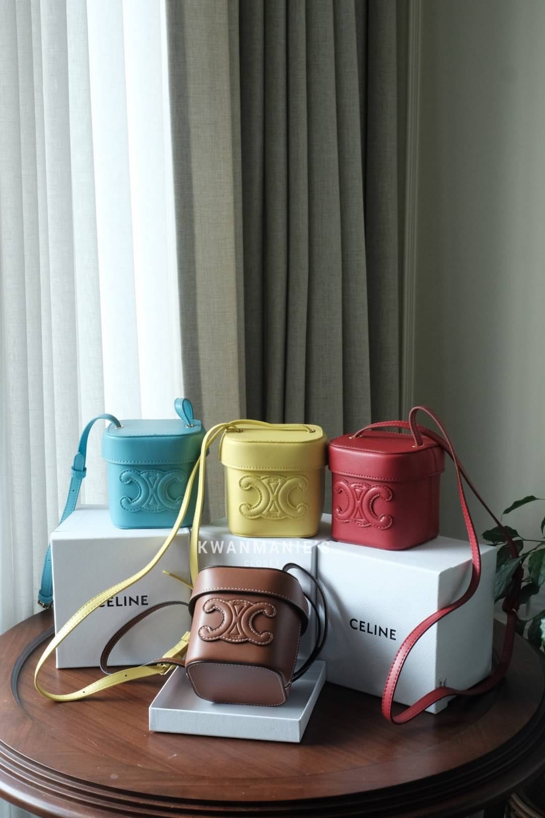 CL Small Box Cuir Triomphe