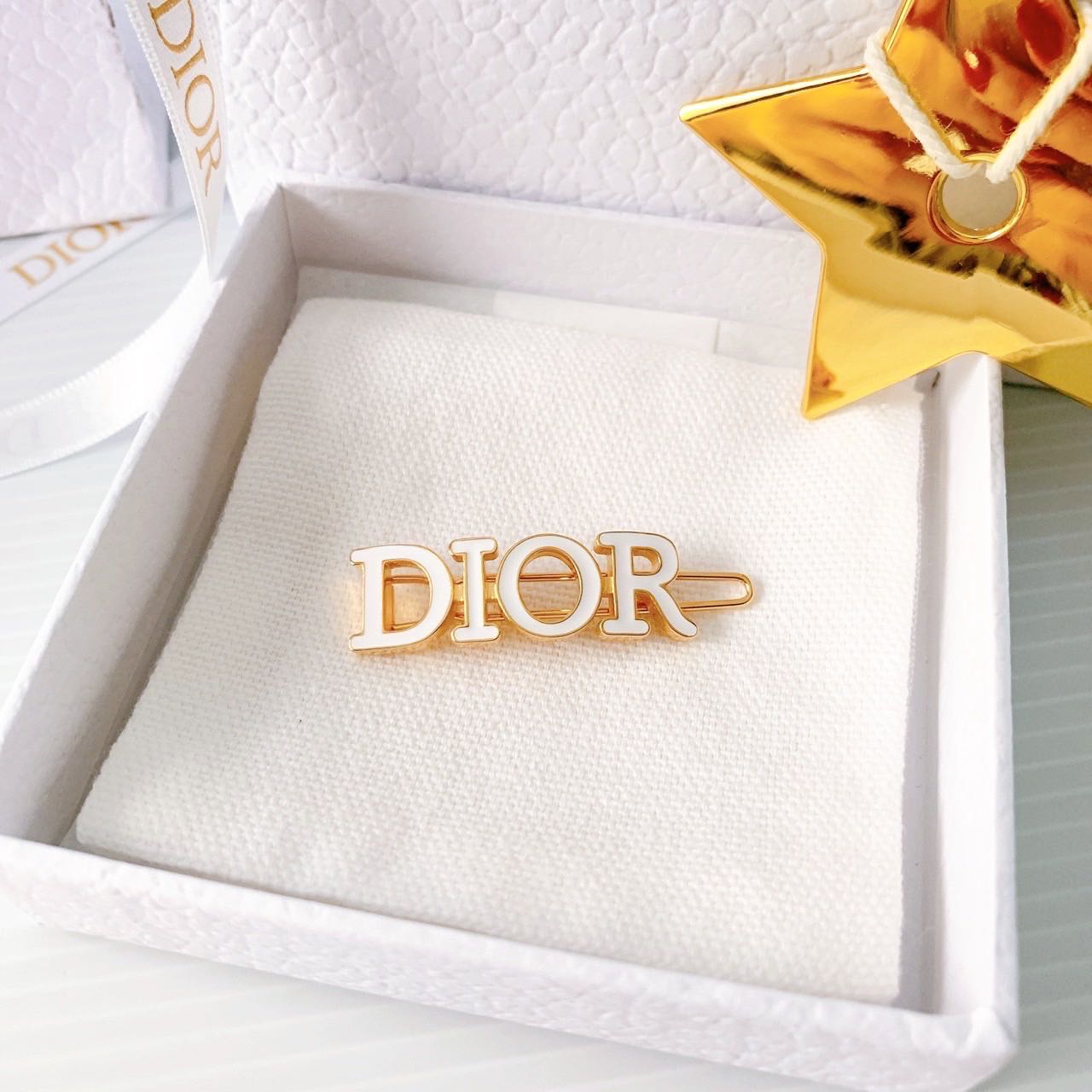 New Dior hair clip LINE SHOPPING