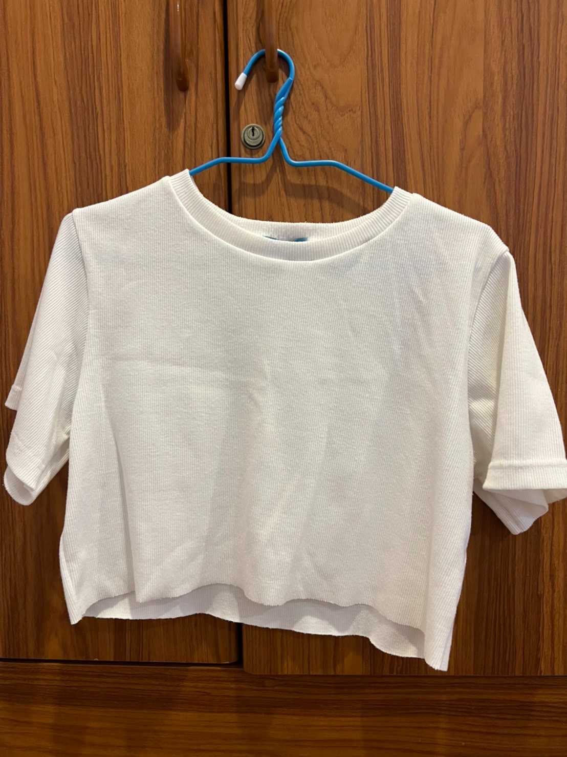 เสื้อtoocute.babe croptop in white