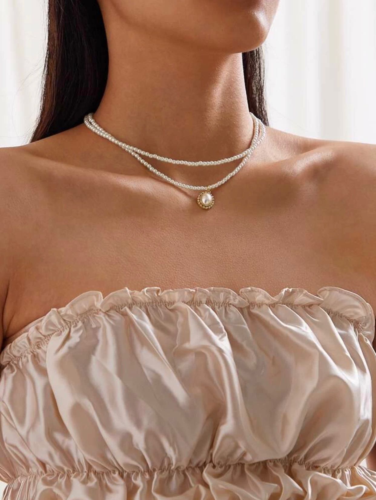 mom’s pearl necklace 