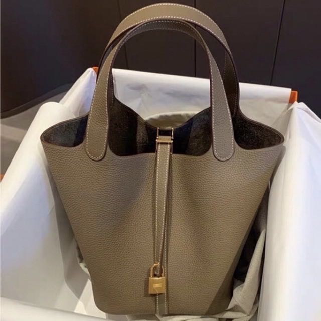 (Pre-order)หนังแท้100% 👜กระเป๋าถือทรง H Picotin 18 cm อะไหล่ทอง