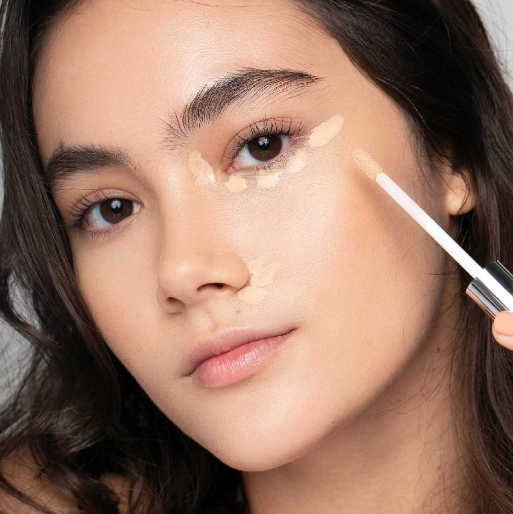 Issy & Co. Active Concealer in MO2 คอนซีลเลอร์ สี MO2