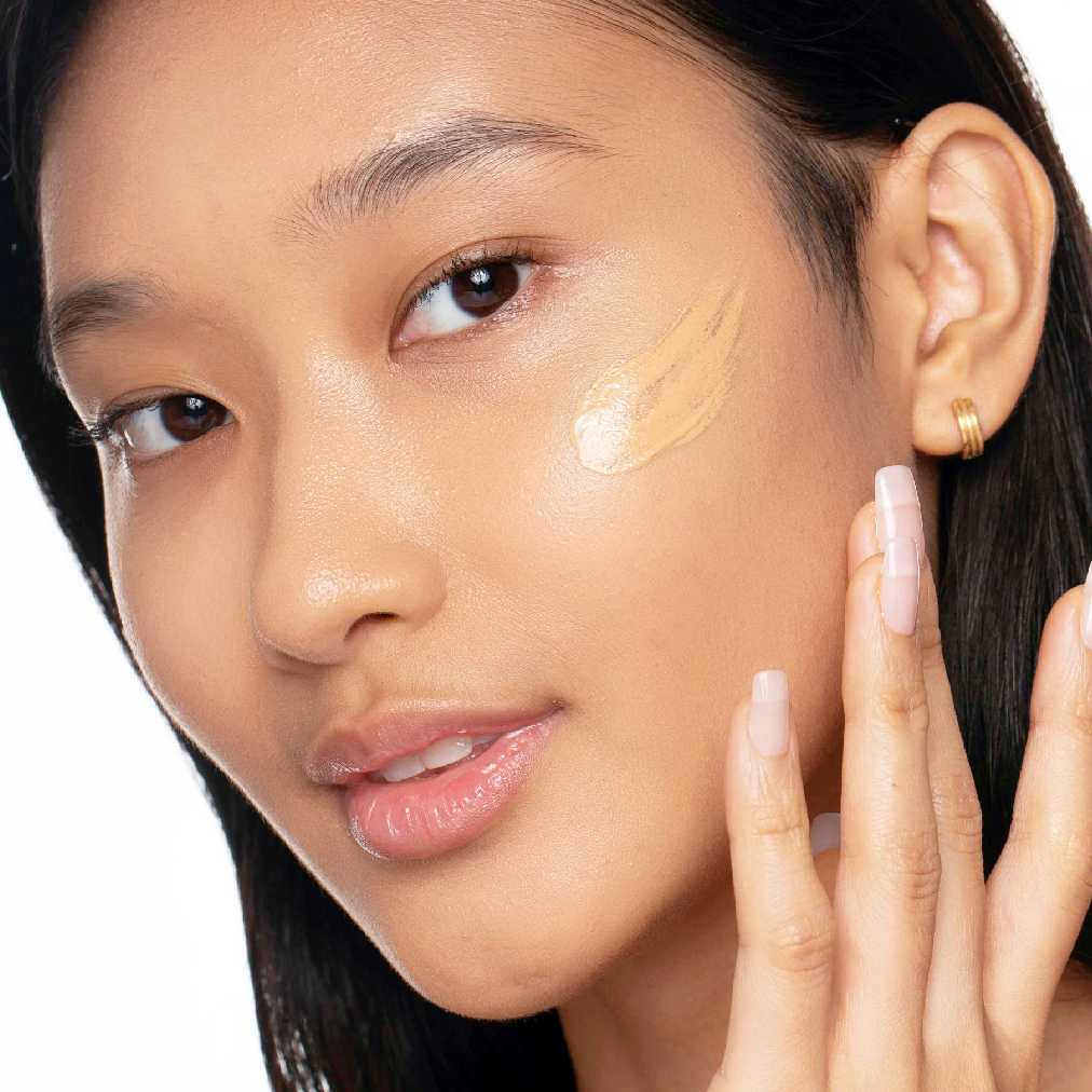 Issy & Co. Active Skin Tint SPF 35 in Honey MW2 สกิลทินท์สีฮันนี่