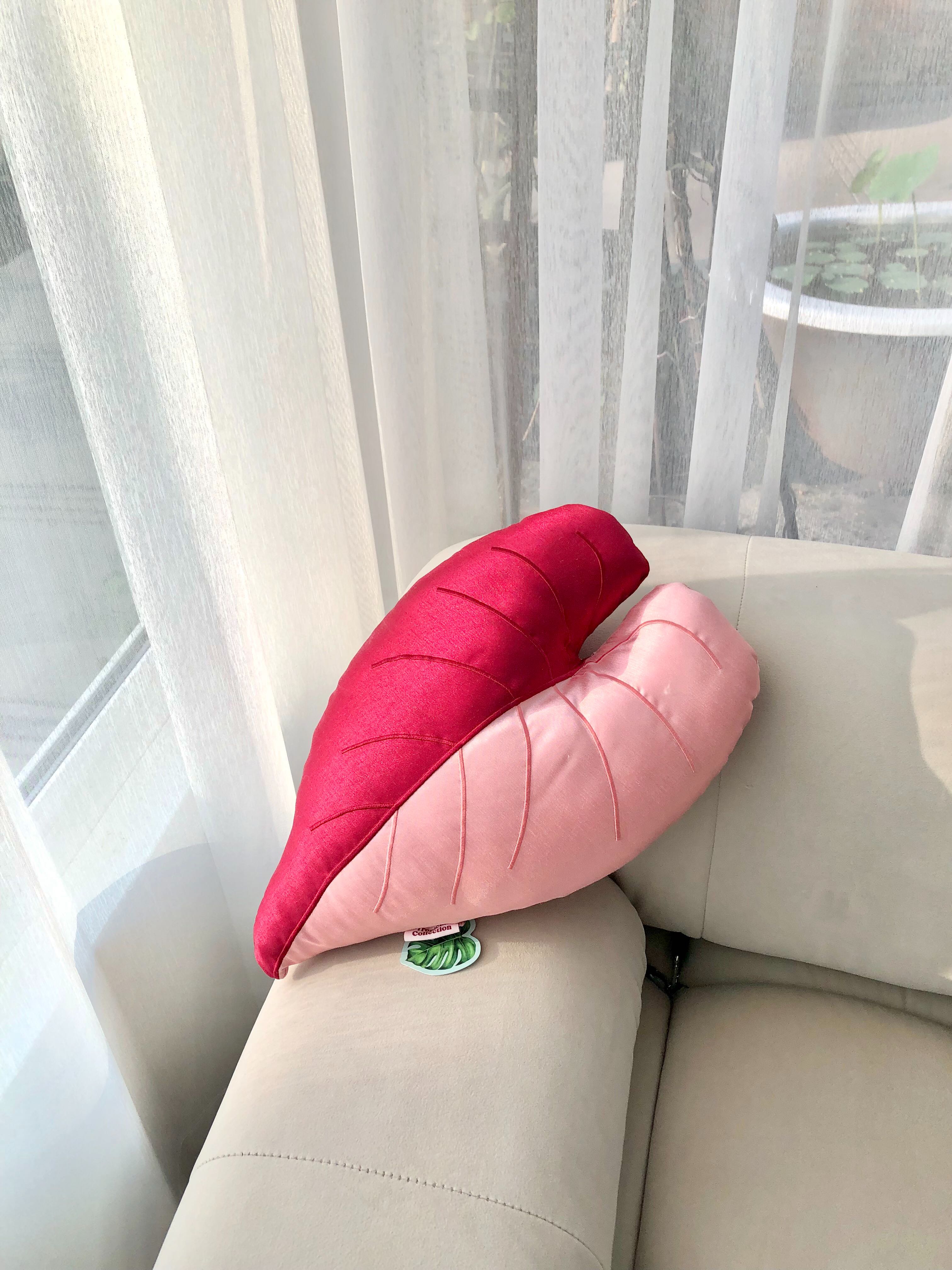 หมอนใบไม้ PINK PRINCESS 