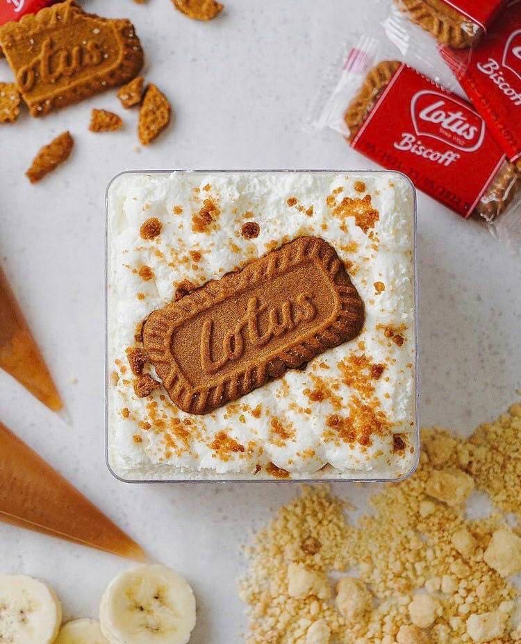Banoffee & Biscoff Cake Box
