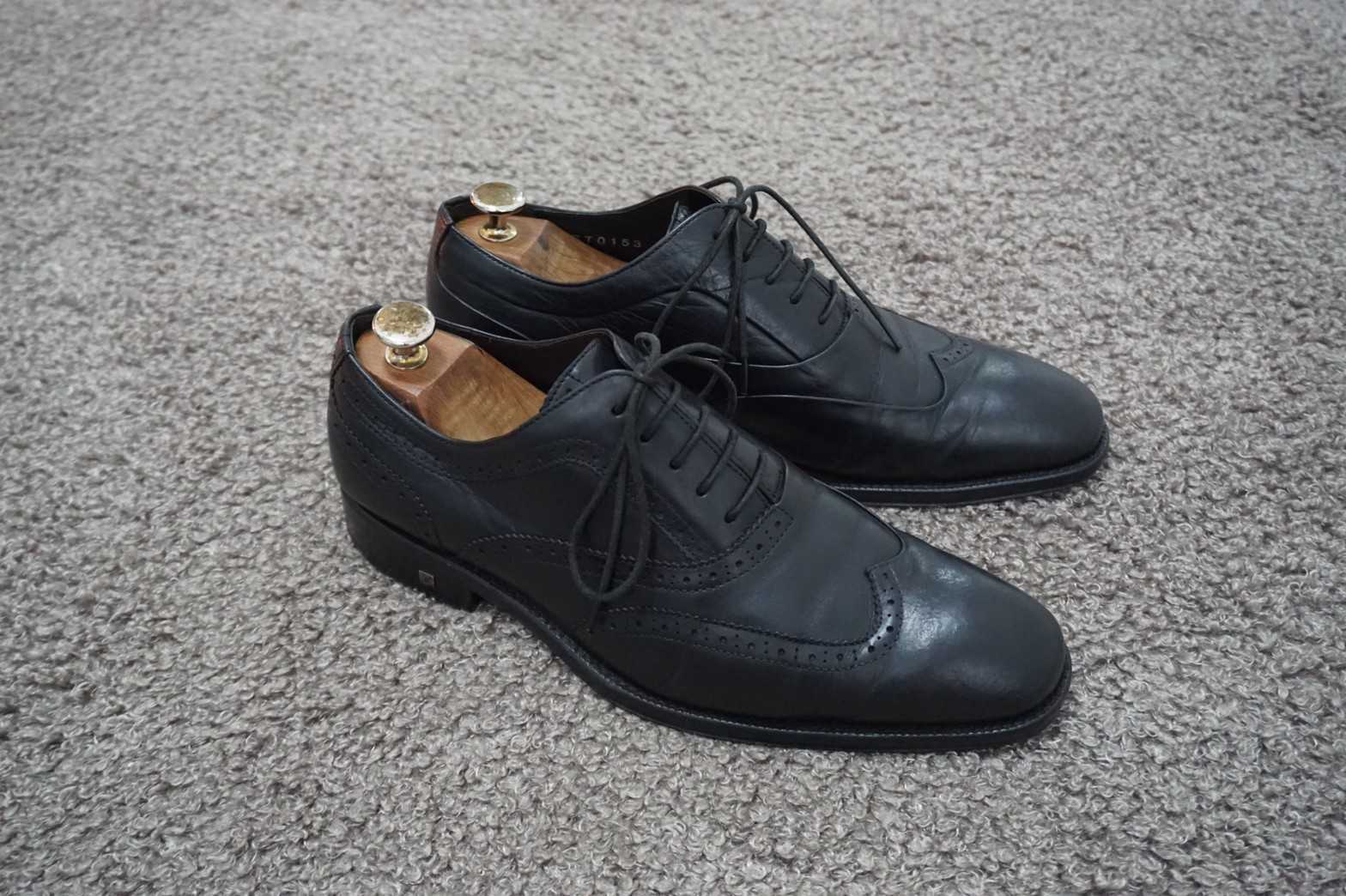 LOUIS VUITTON LACE-UP SHOE IN LEATHER size 7