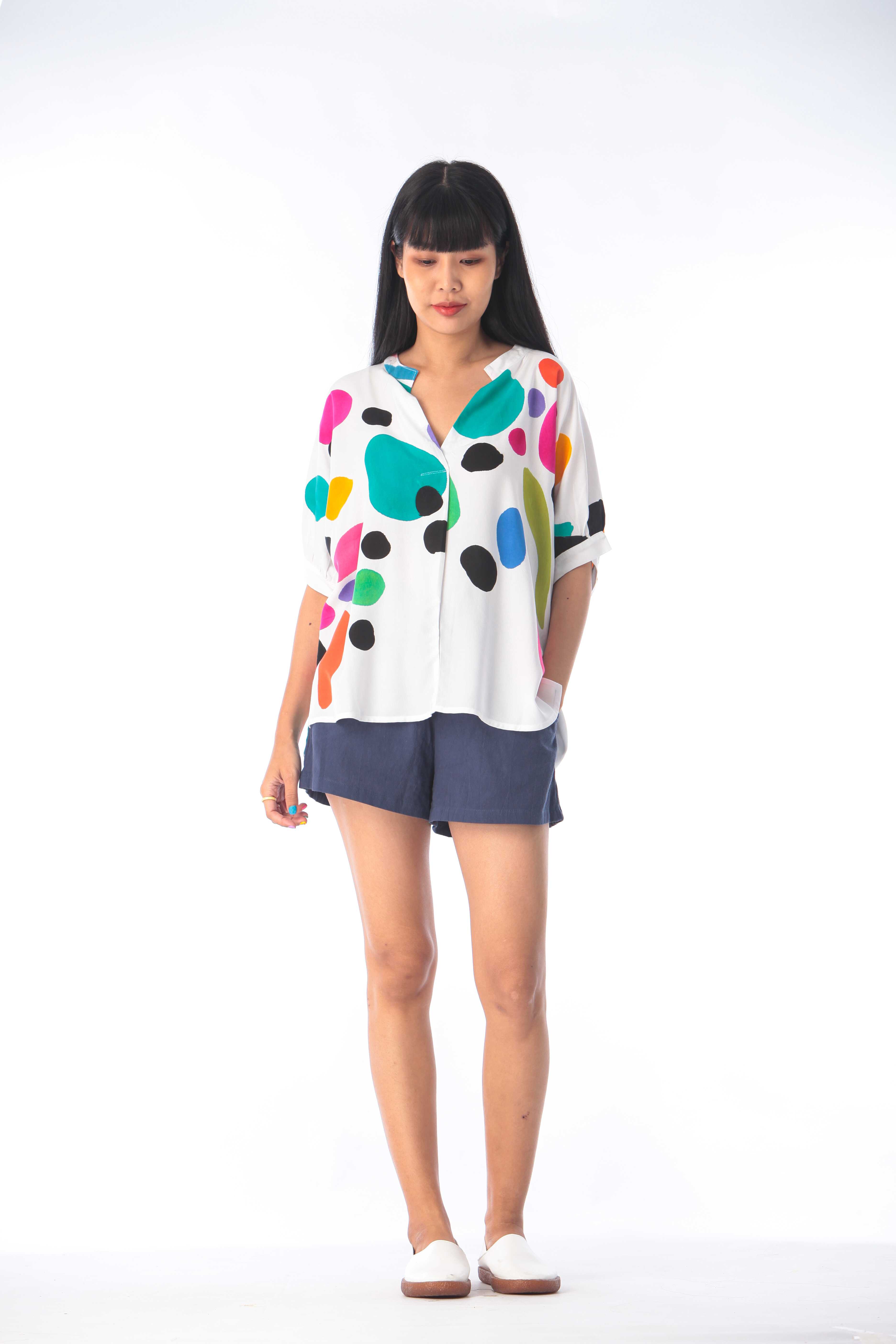 (Pre-order)Blouse puff sleeve side slits Cotton Rayon Free Size