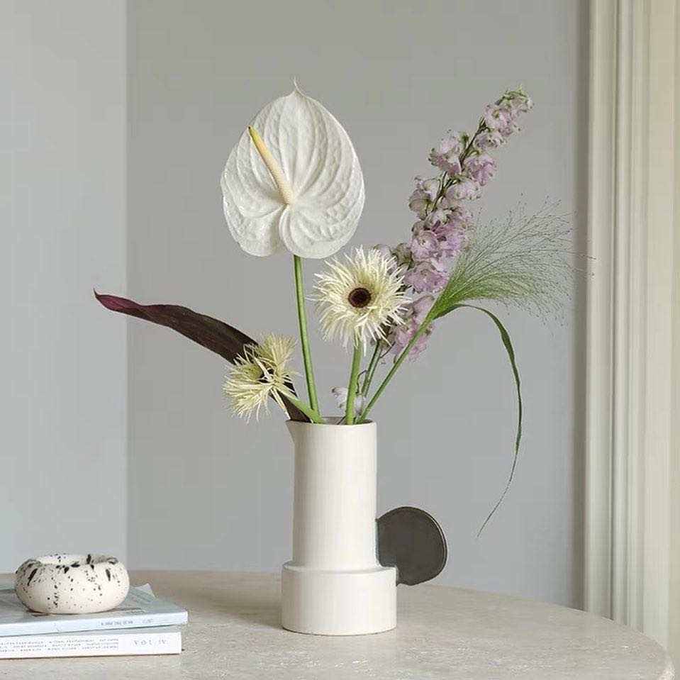 Ceramic artistic vase (Pre-order)