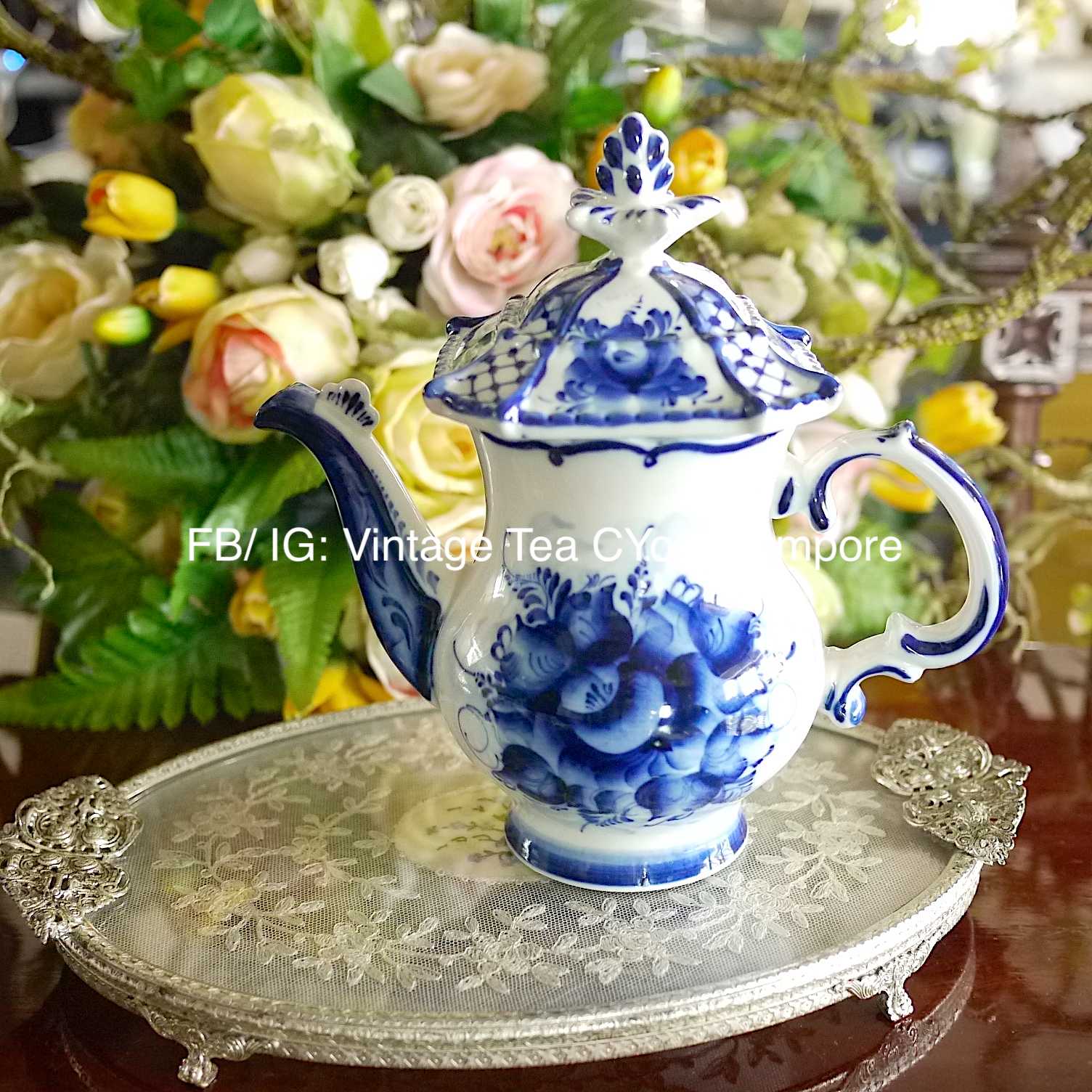 กาเพ้นท์มือ Blue and White