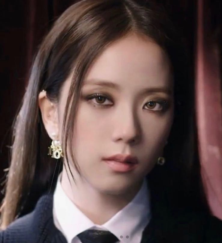 แท้100%🔥 รุ่น Jisoo blackpink💘 Dior Revolution earrings ห้อยDIORฝังคริสตัล