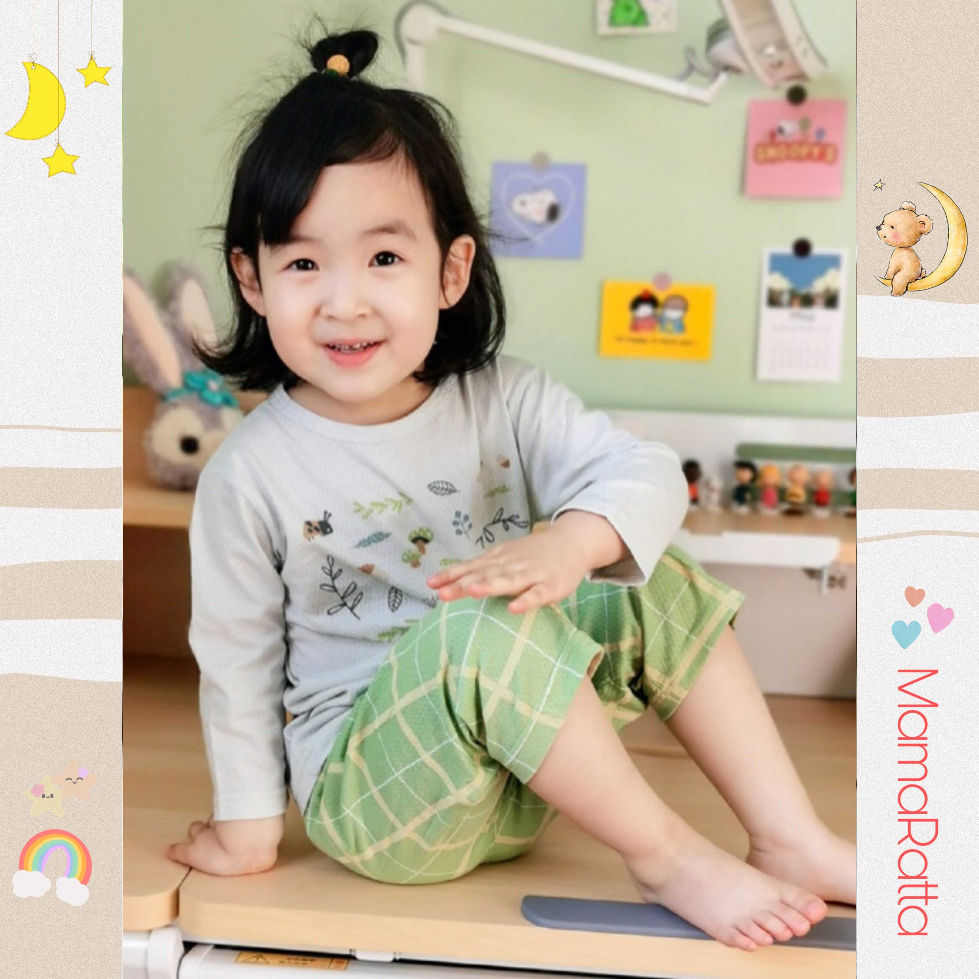 ชุดนอนเด็กผ้าติดแอร์ ลายป่าไม้ กางเกงลายสก็อตน่ารักมากๆ - สีเขียว