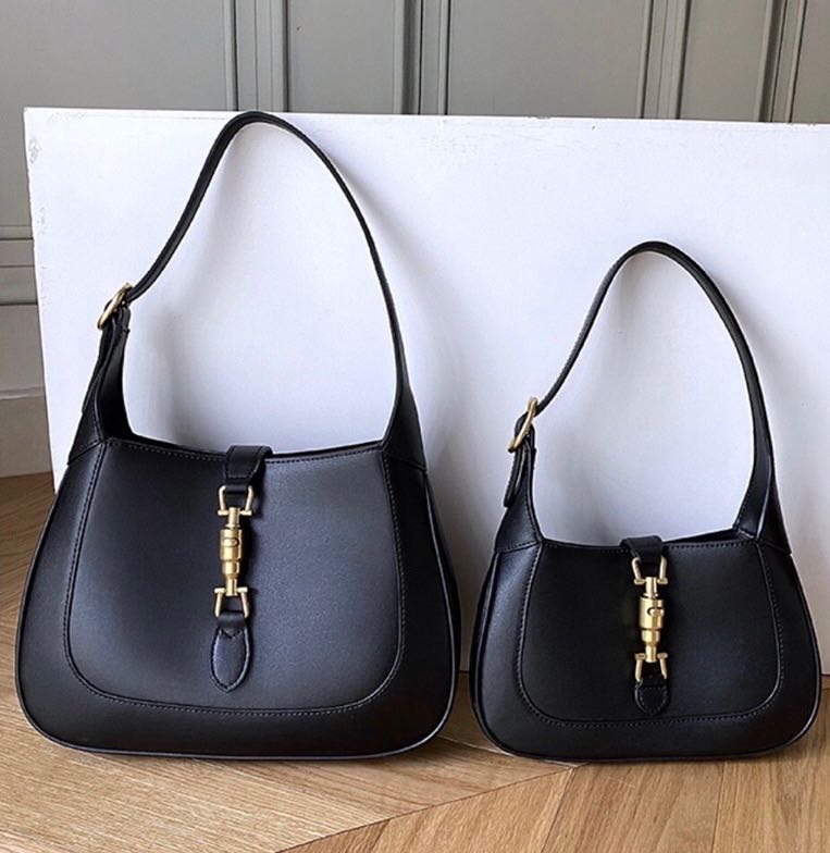 (Pre-order)หนังแท้100% กระเป๋าสะพายทรง Jackie 1961 Hobo bag