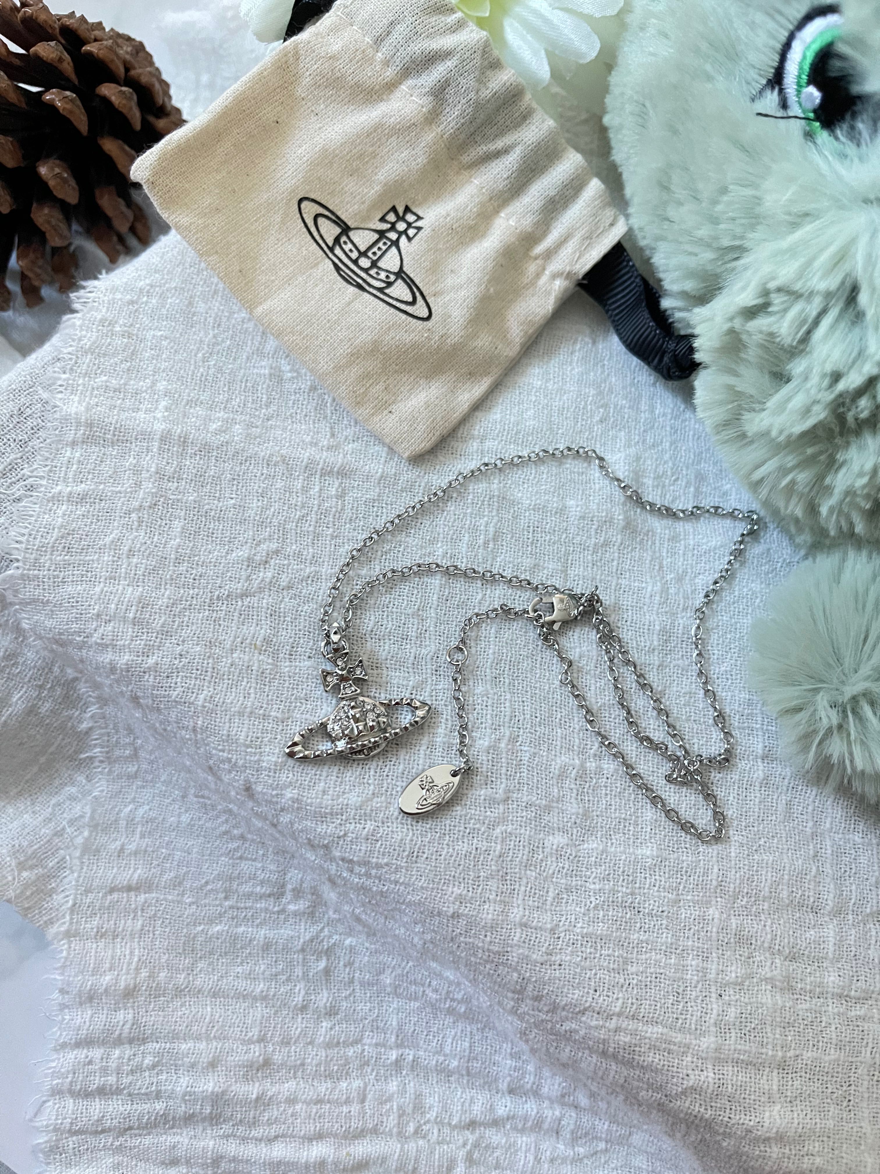 สร้อยคอ Like new Vivienne Westwood necklace GHW and SHW 