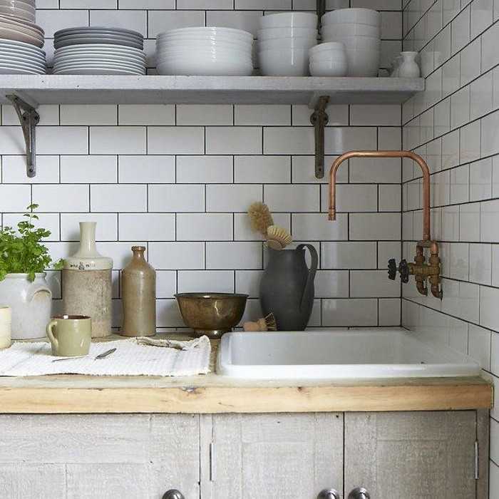 สติ๊กเกอร์อลูมิเนียมฟอยด์ ทนความร้อน กันน้ำมันในครัว ลายอิฐหม่นปนเทาก้อนใหญ่ ขนาด 60cmx300cm