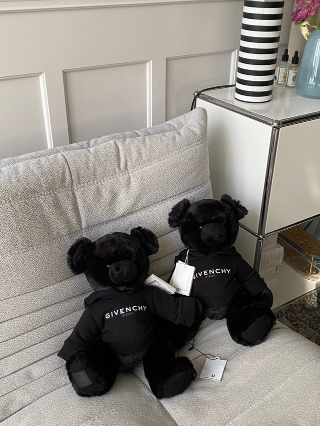 Givenchy teddy bear price 2025