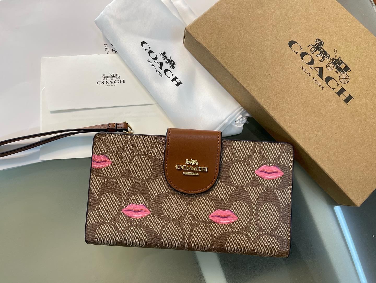 C40 กระเป๋าตังค์coach
